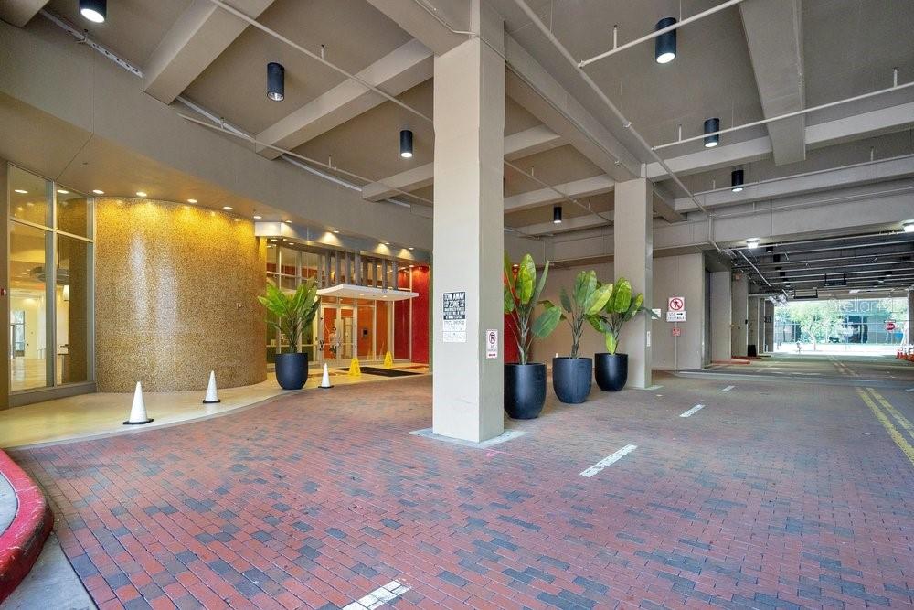 155 S COURT AVE #1102