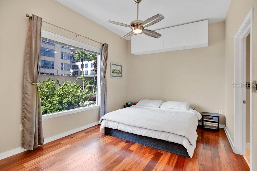 155 S COURT AVE #1102