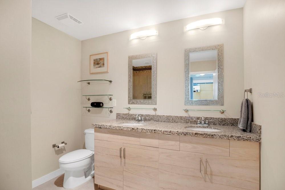 155 S COURT AVE #1102