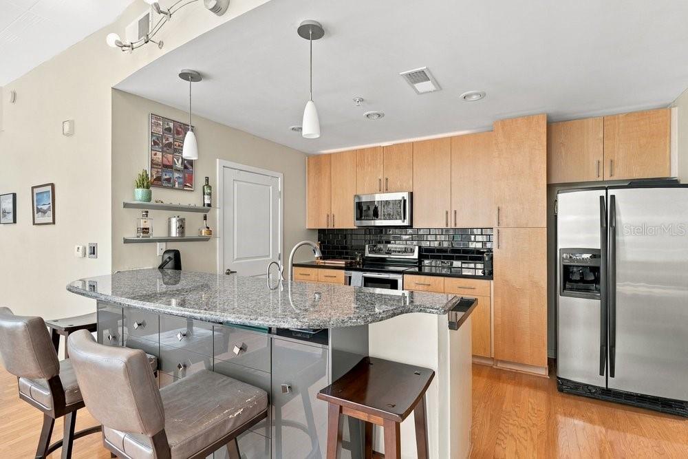 155 S COURT AVE #1102