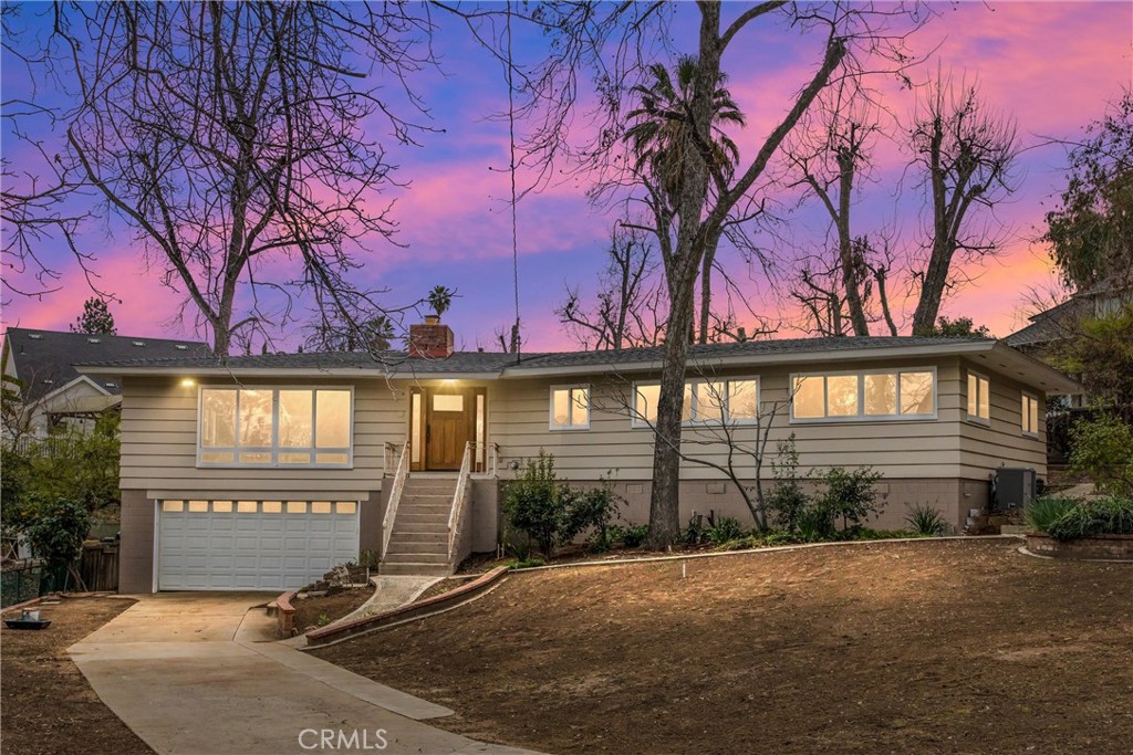 1507 W Olive Avenue