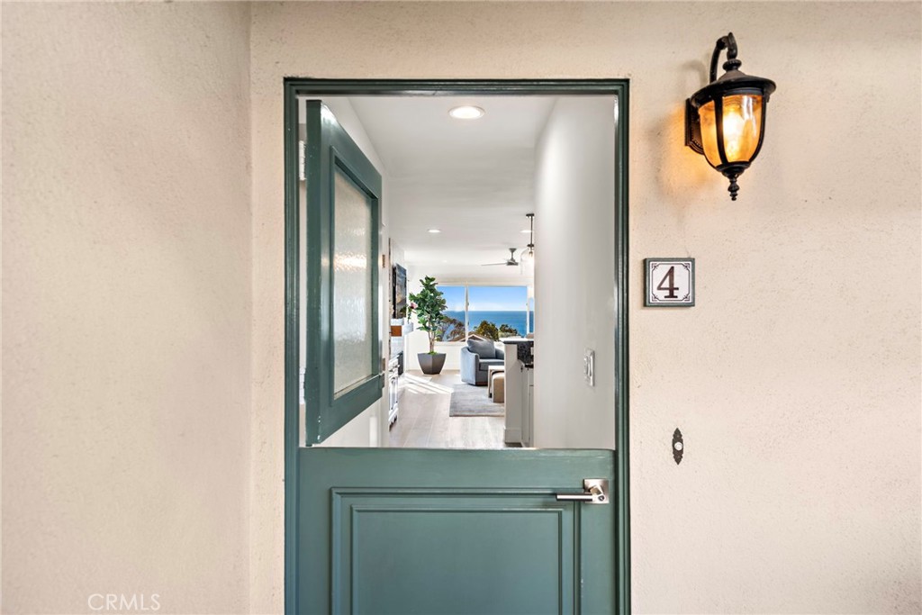240 Moss Street 4