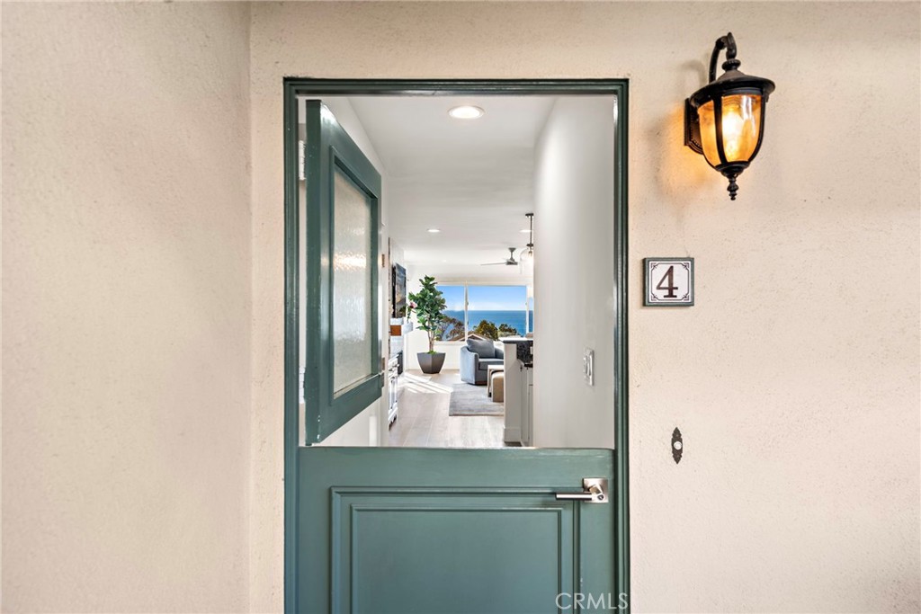 240 Moss Street 4