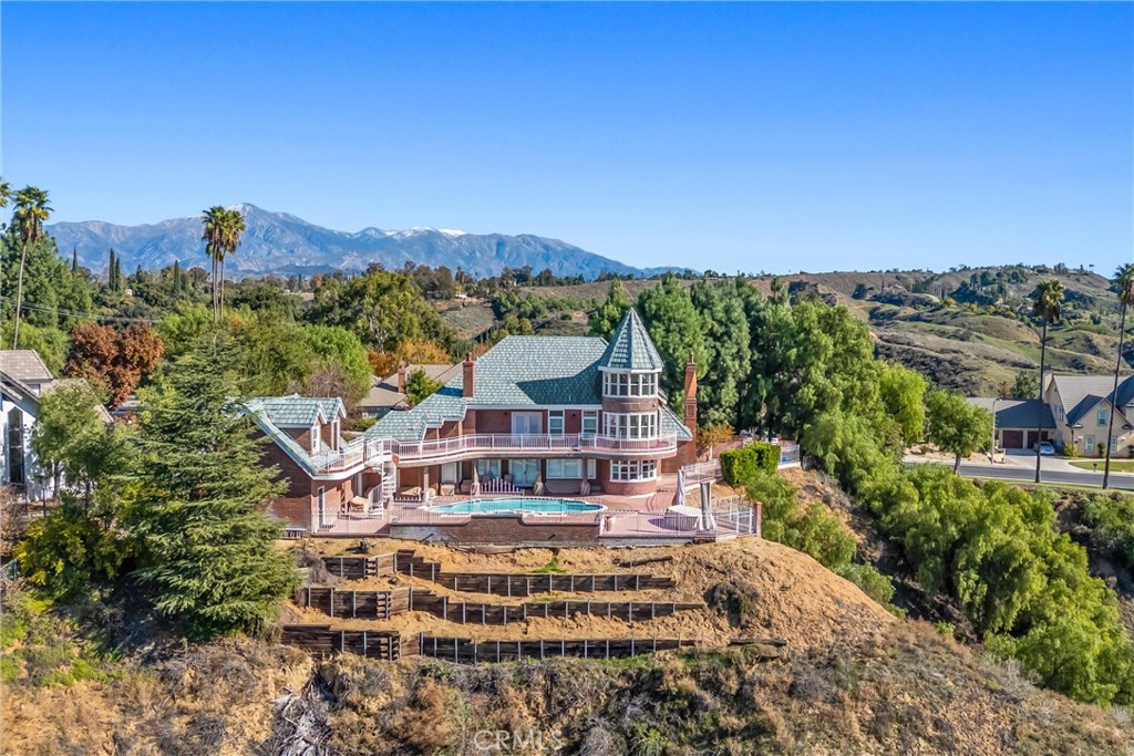 1608 Smiley Ridge
