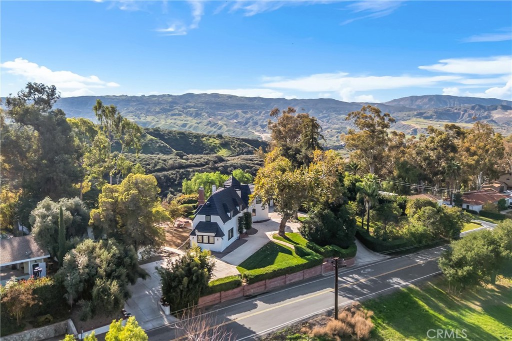 745 W Sunset Drive