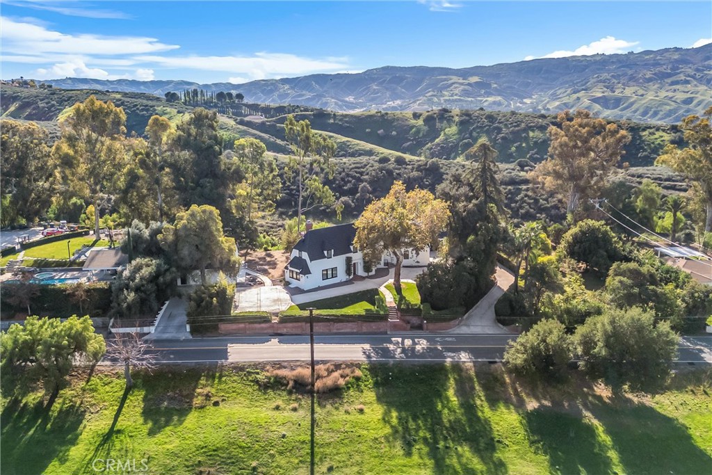 745 W Sunset Drive