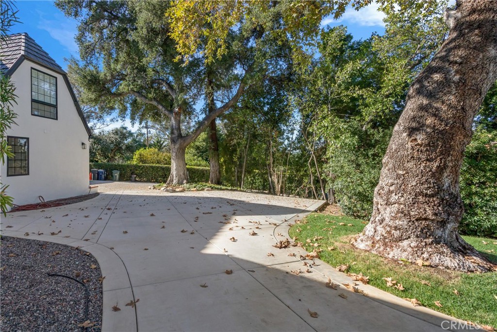 745 W Sunset Drive