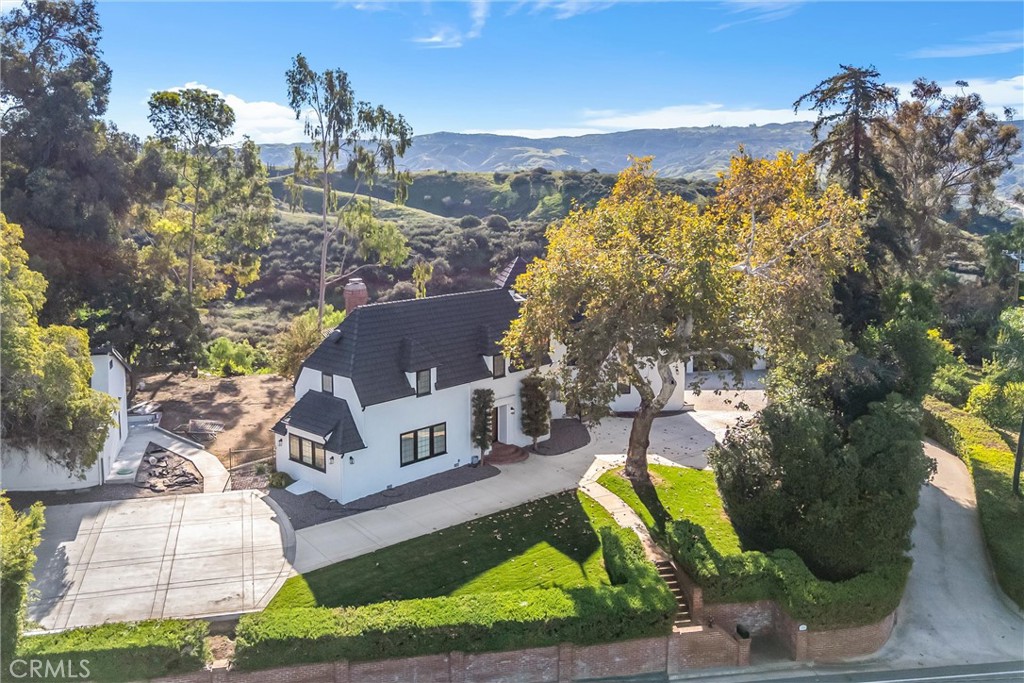 745 W Sunset Drive