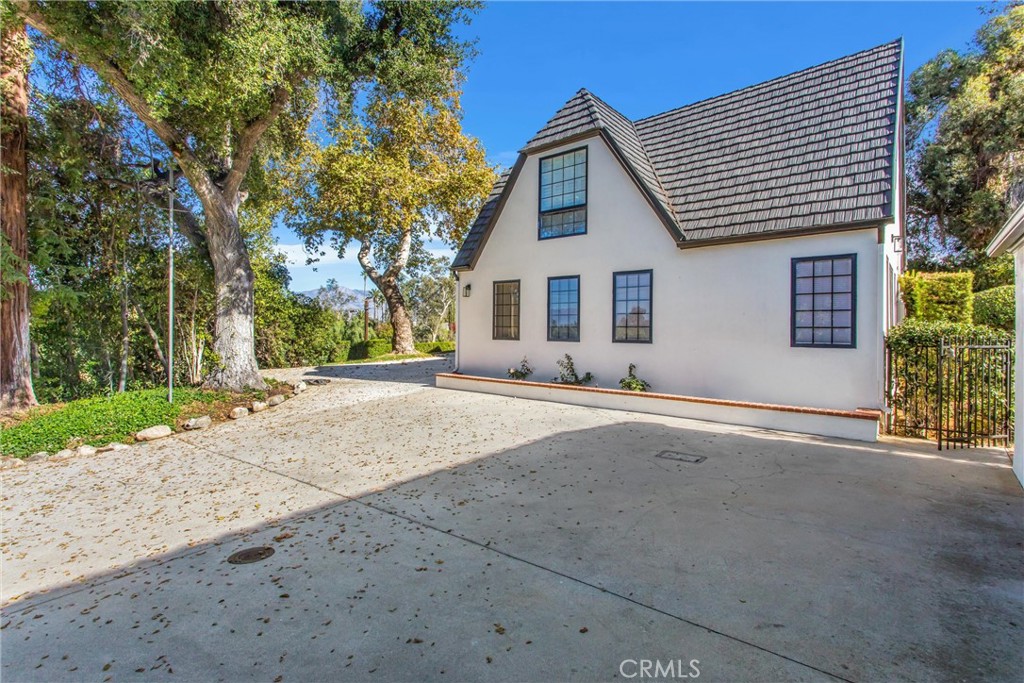 745 W Sunset Drive