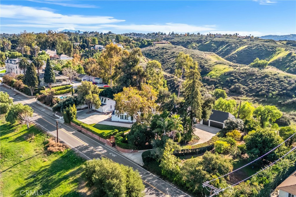 745 W Sunset Drive