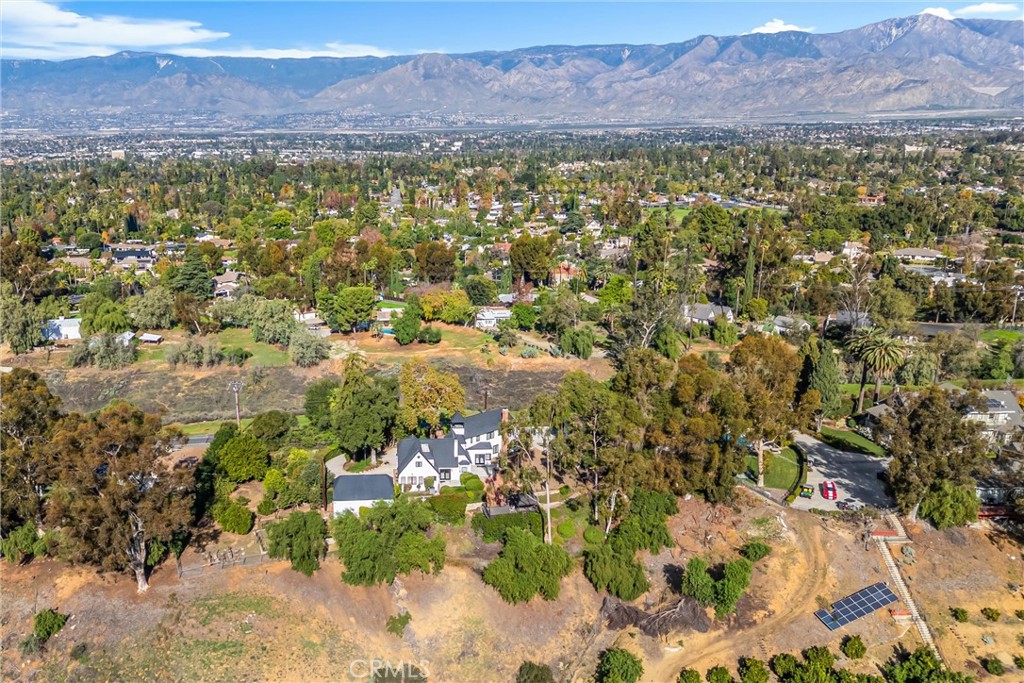 745 W Sunset Drive
