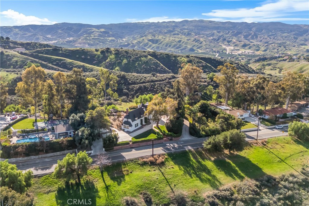 745 W Sunset Drive
