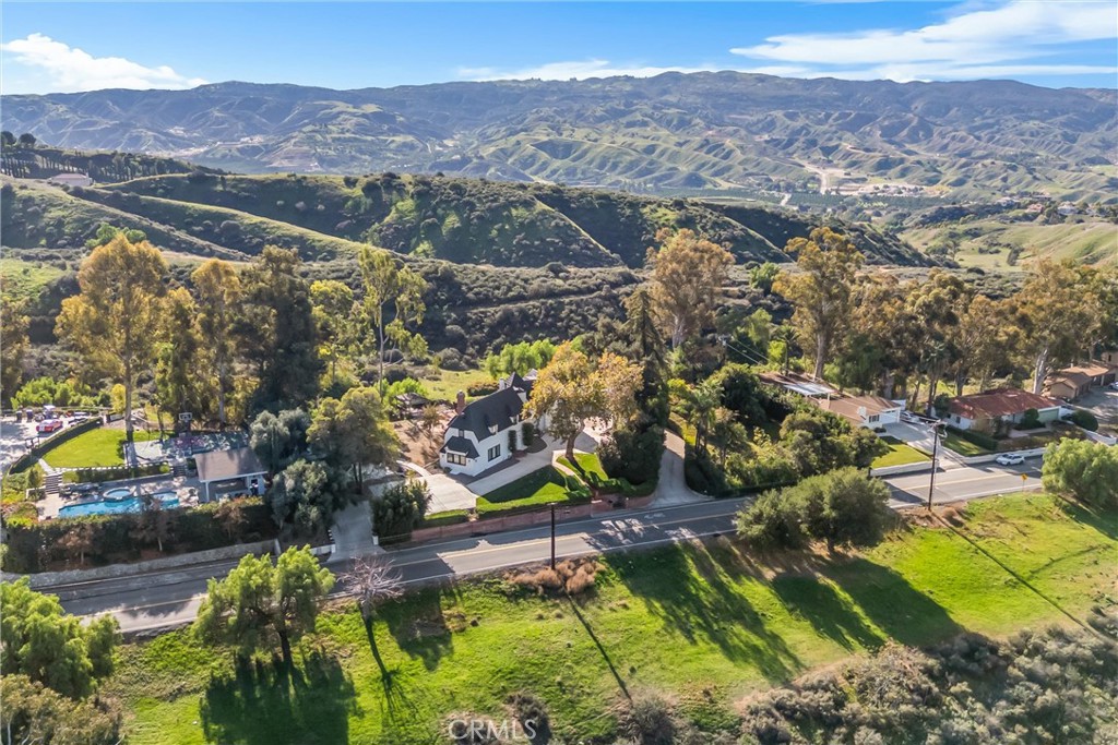 745 W Sunset Drive