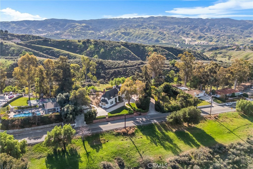 745 W Sunset Drive