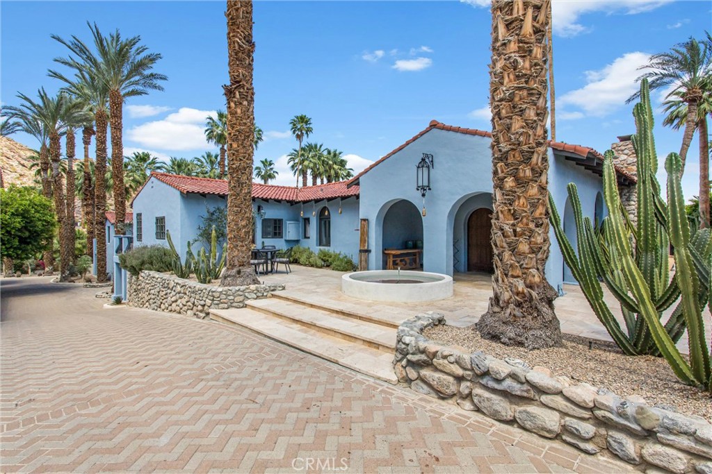 294 W Crestview Drive