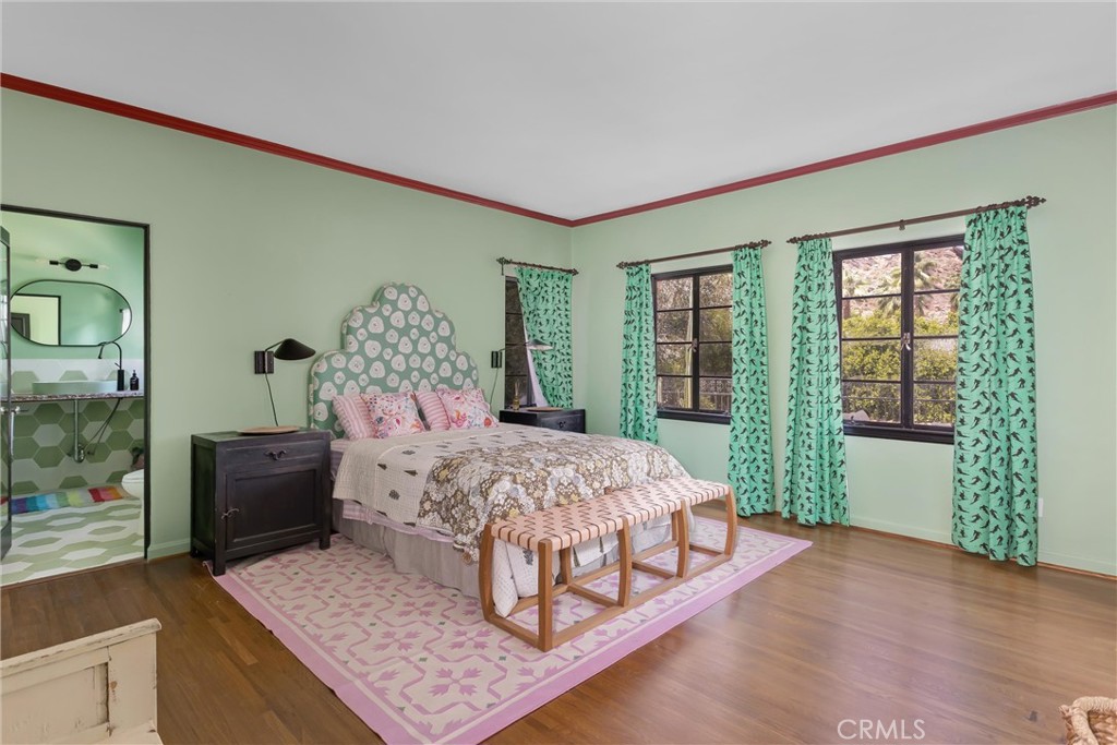 294 W Crestview Drive