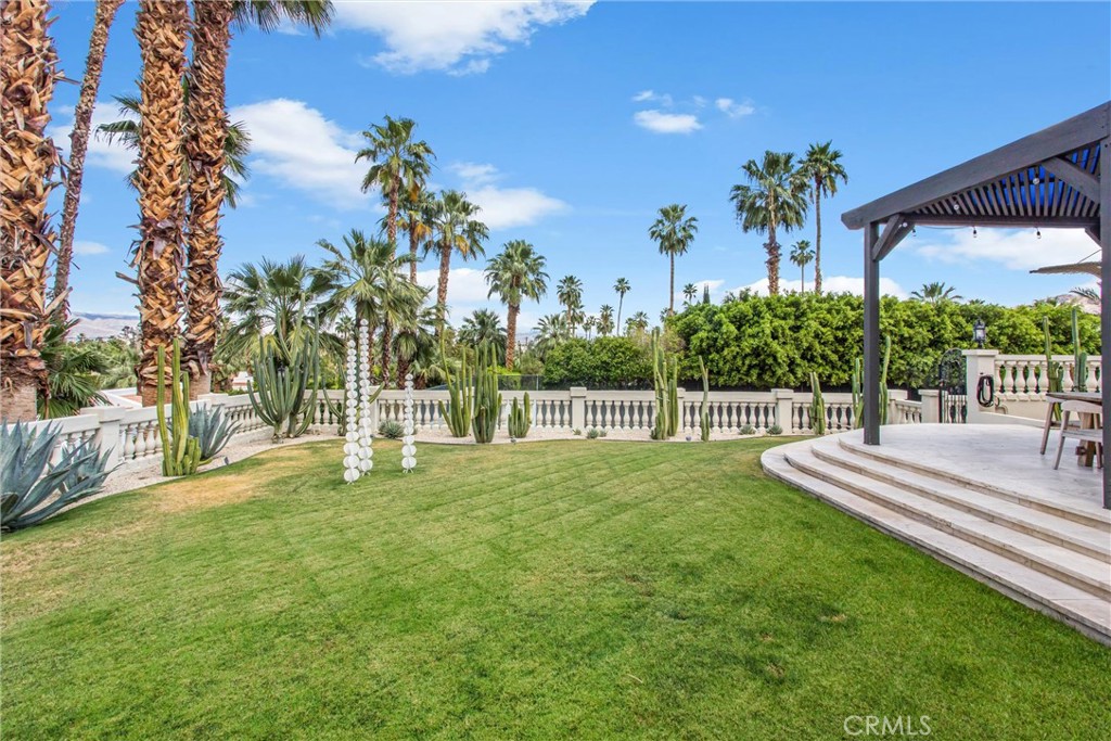 294 W Crestview Drive