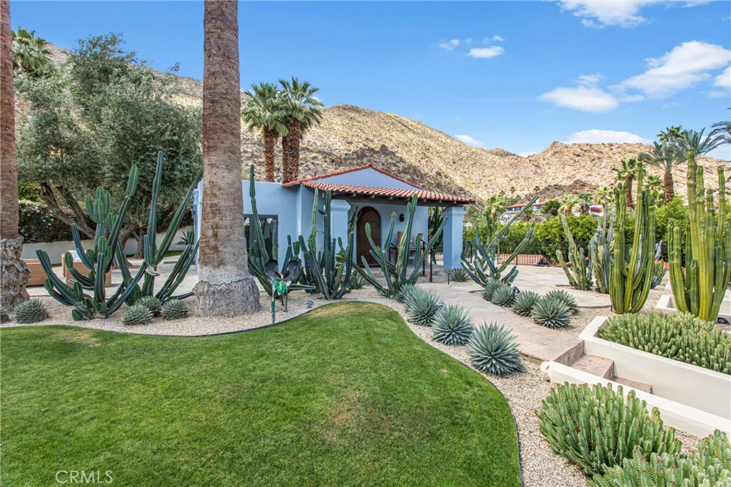 294 W Crestview Drive
