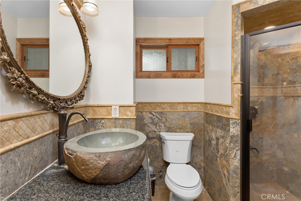204 Saint Catherine
