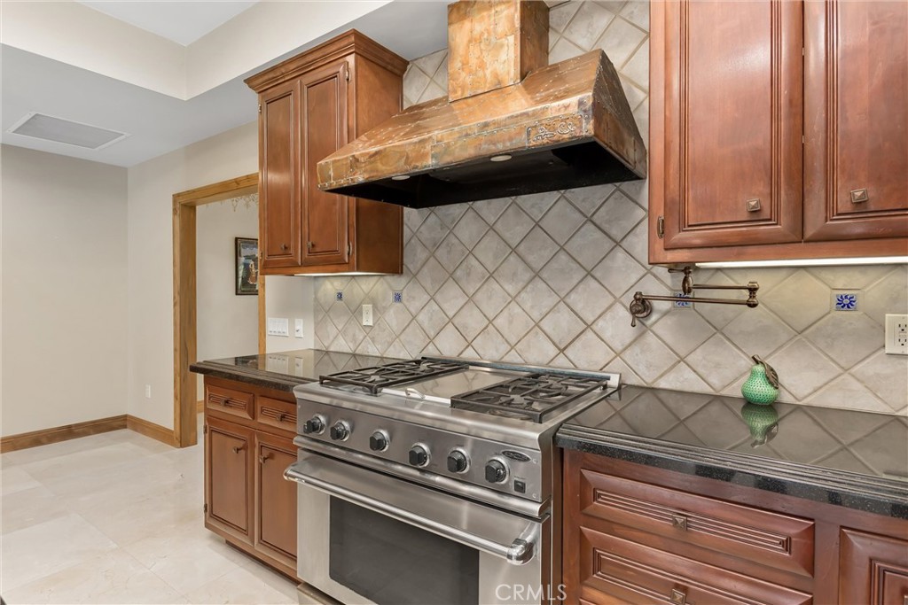 204 Saint Catherine
