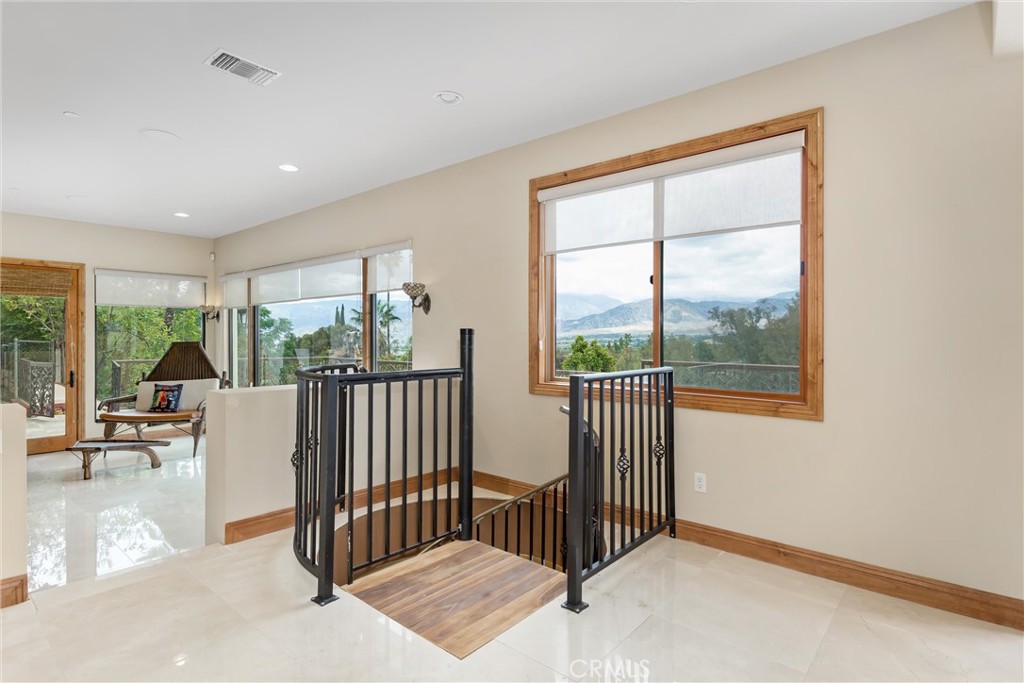 204 Saint Catherine