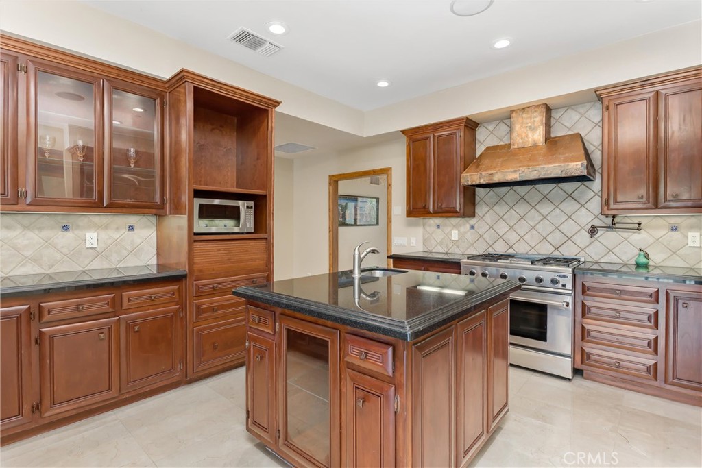 204 Saint Catherine