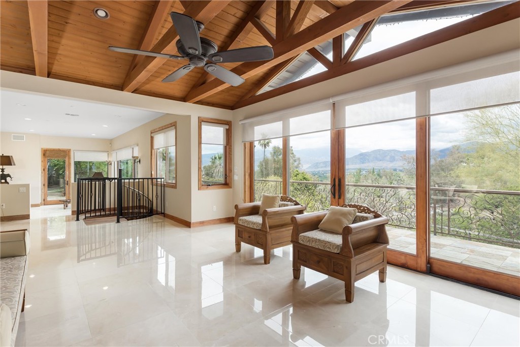 204 Saint Catherine