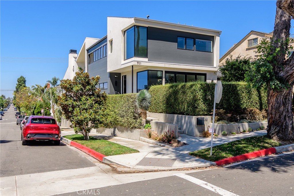 701 Poppy Avenue