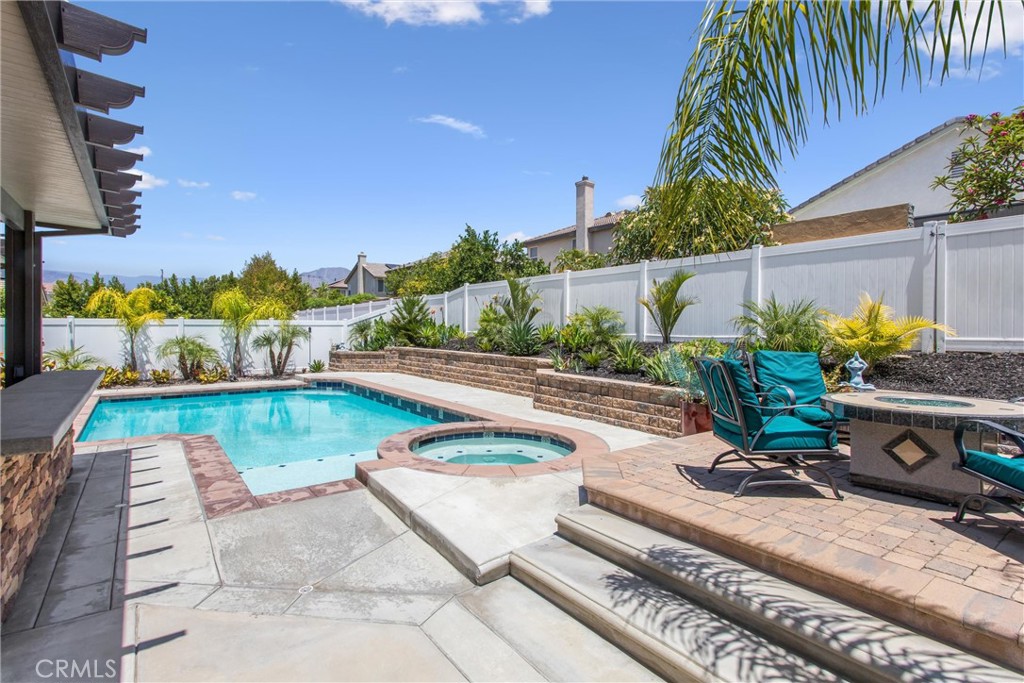 1910 Clementine Street