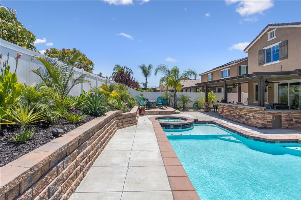 1910 Clementine Street