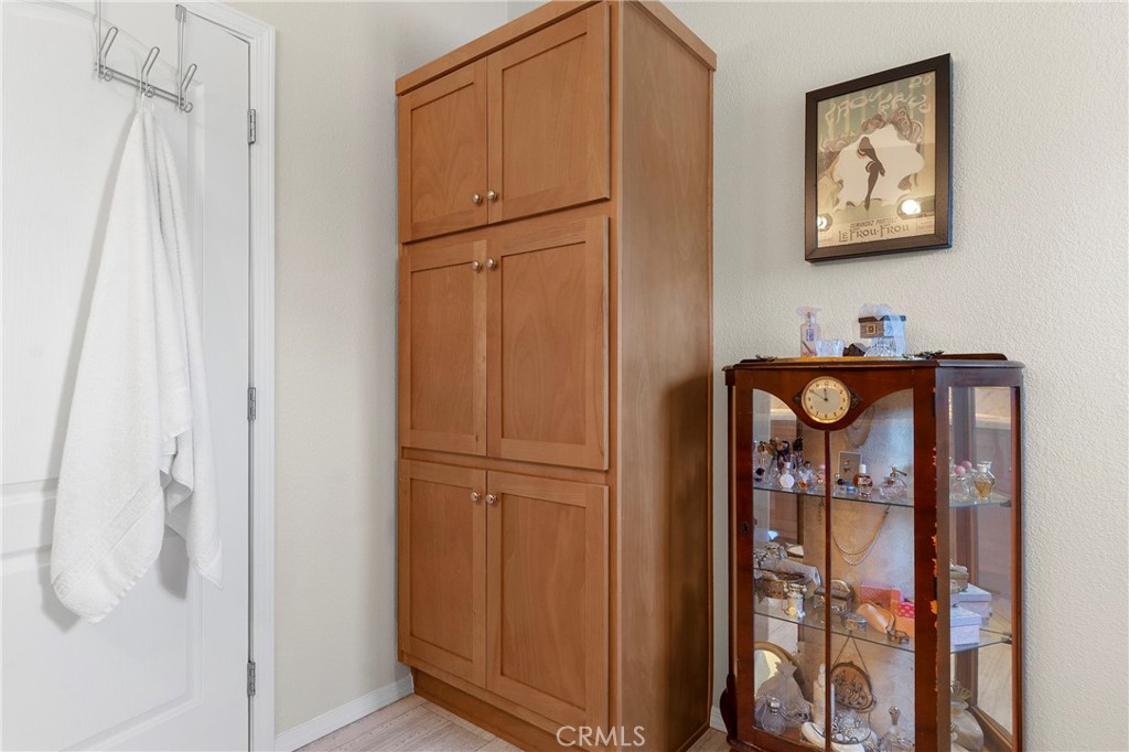 1424 Glengrove