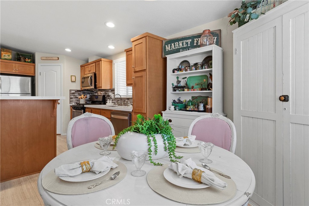 1424 Glengrove