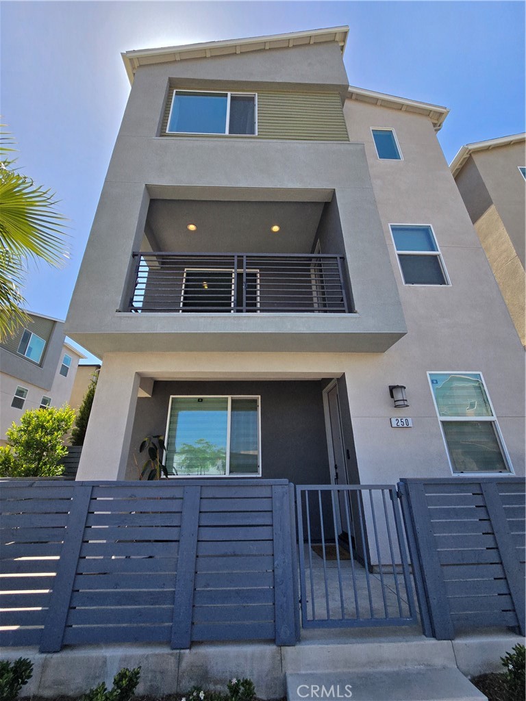 250 N Standard Avenue