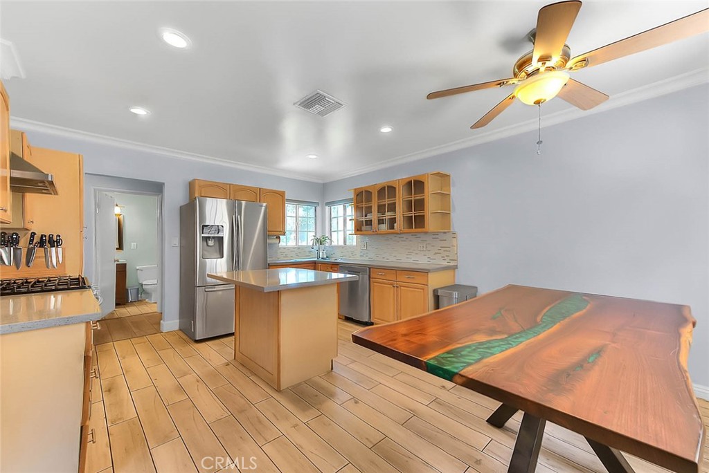 1342 W Southgate