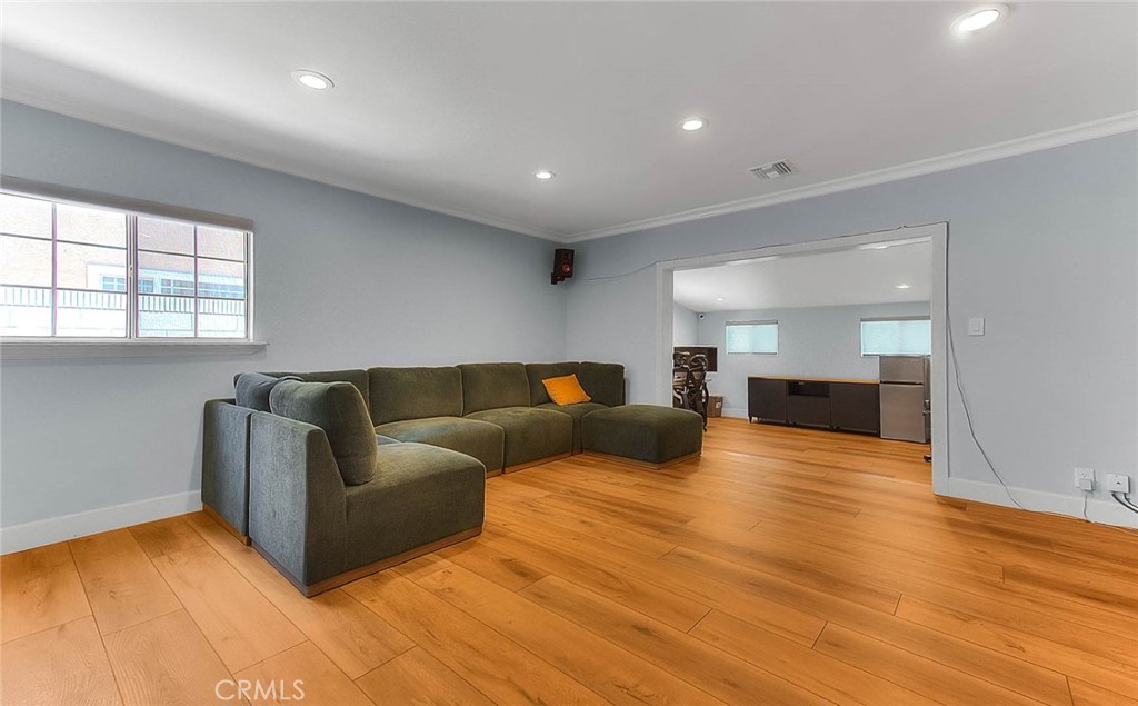 1342 W Southgate