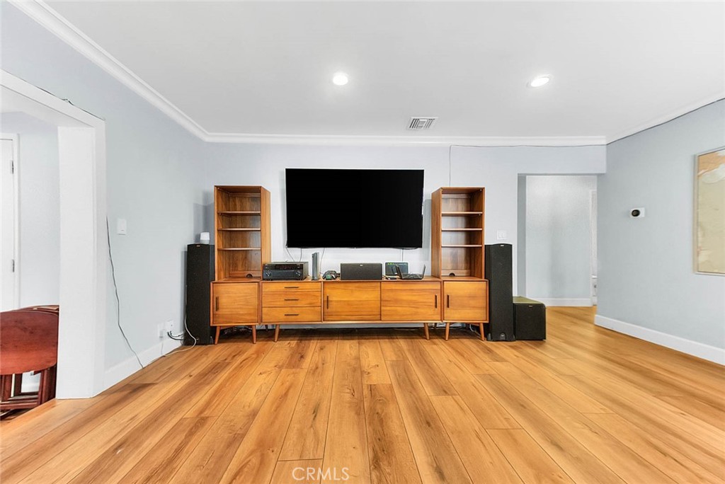 1342 W Southgate