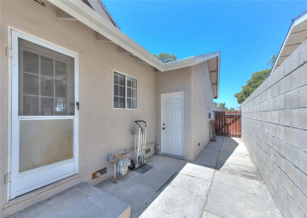 1342 W Southgate