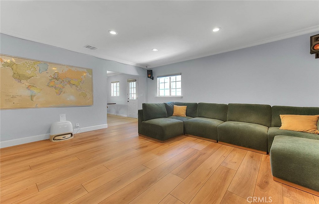1342 W Southgate