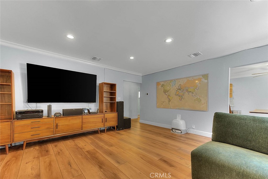 1342 W Southgate