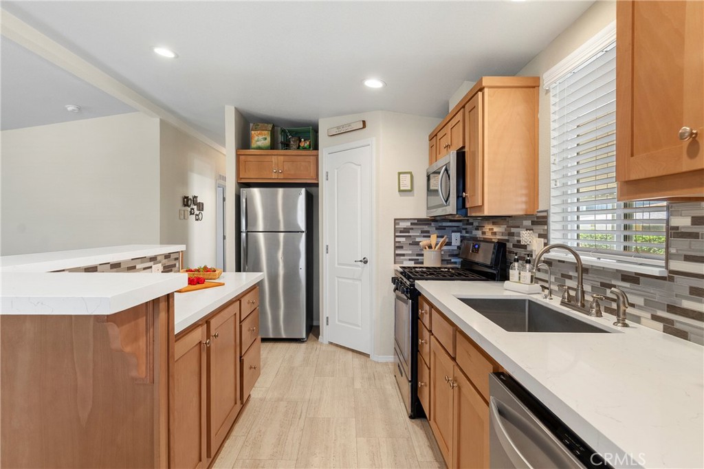 1424 Glengrove