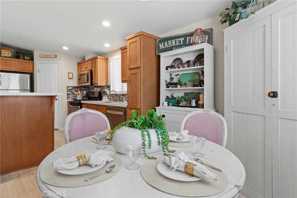 1424 Glengrove