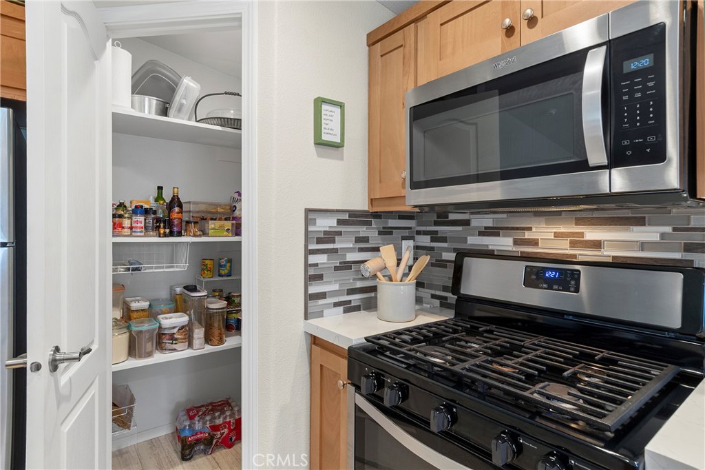 1424 Glengrove