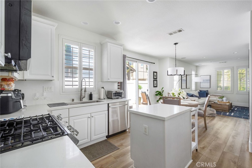 24 Thorp Spring