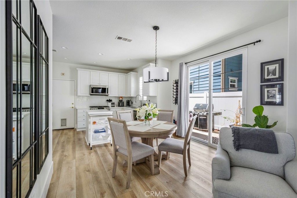 24 Thorp Spring