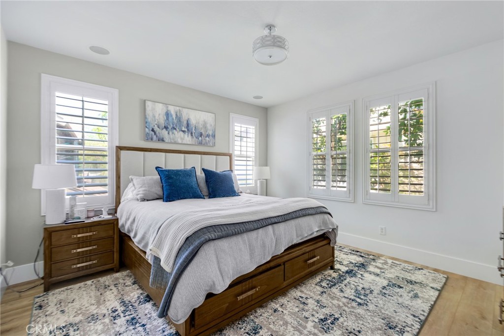 24 Thorp Spring