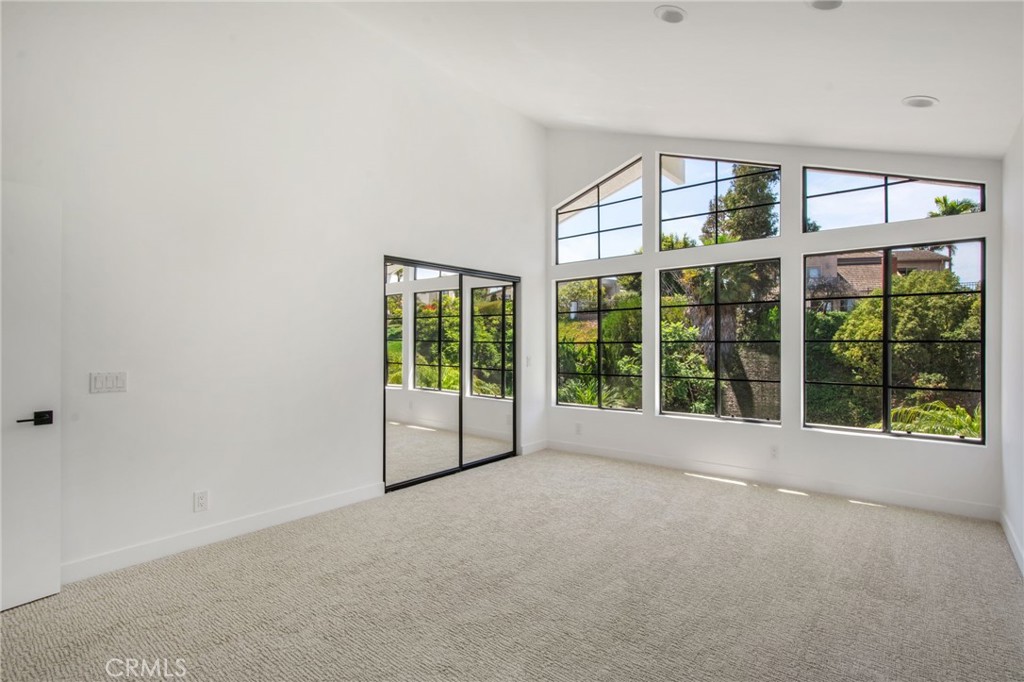 3000 Calle Grande Vista