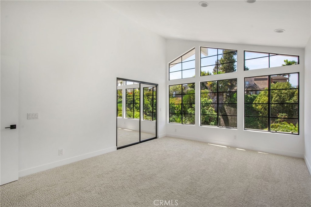 3000 Calle Grande Vista