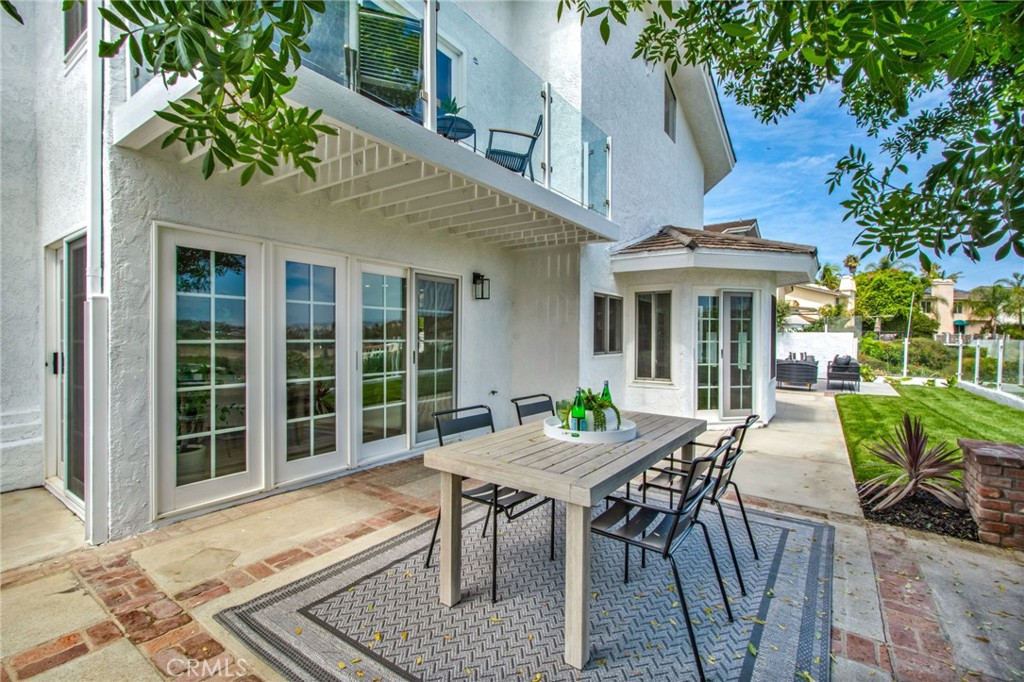 3000 Calle Grande Vista
