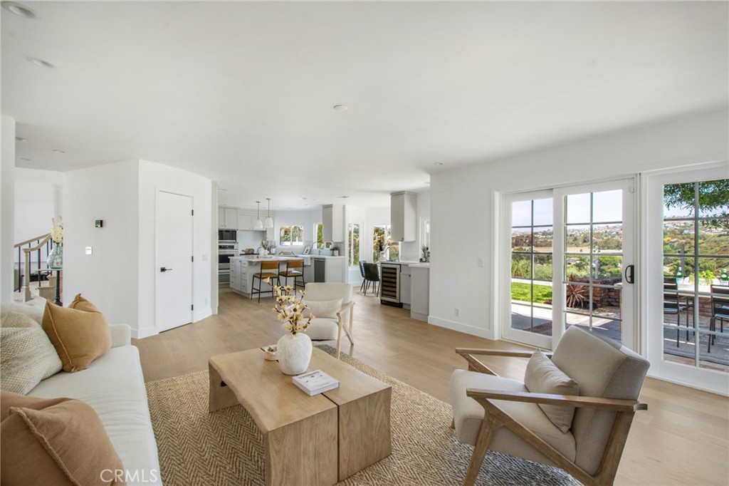 3000 Calle Grande Vista