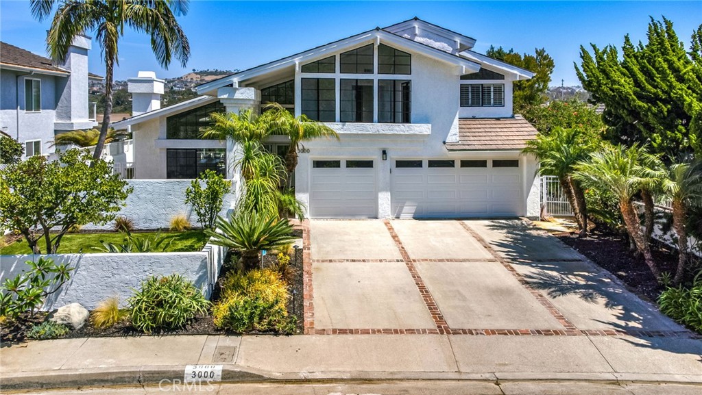 3000 Calle Grande Vista